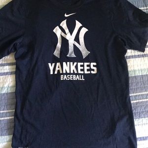 Nike Dry Fit Yankees t-shirt